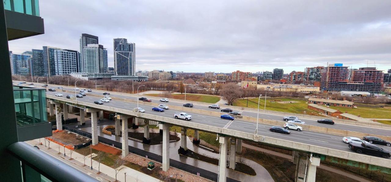Lakefront Living Downtown Toronto - Free Parking, Gym, Indoor Pool Exterior photo