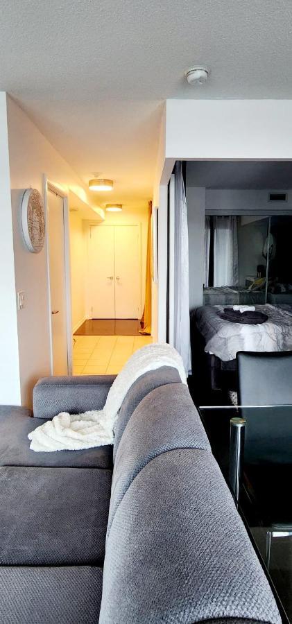 Lakefront Living Downtown Toronto - Free Parking, Gym, Indoor Pool Exterior photo